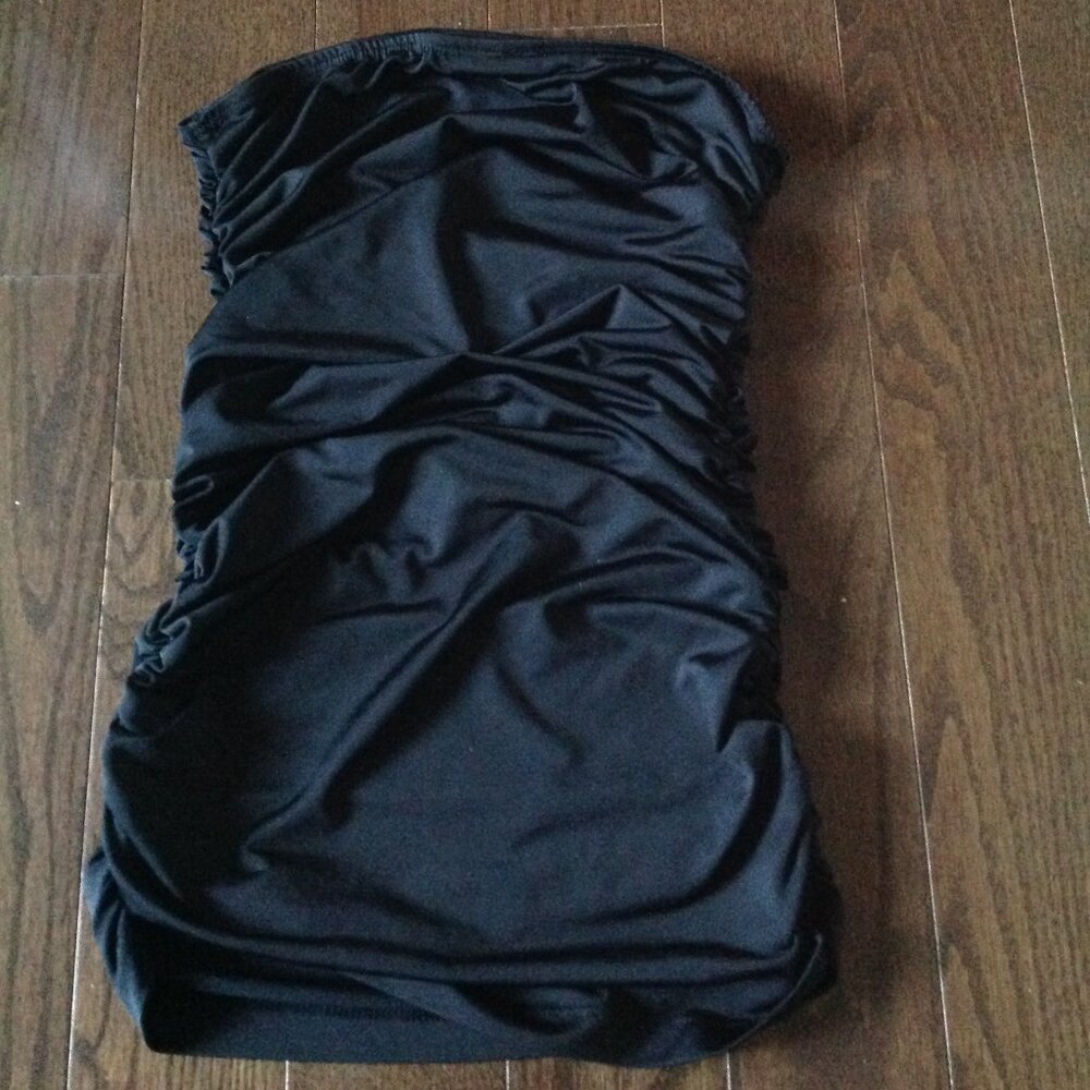 Strapless tube top